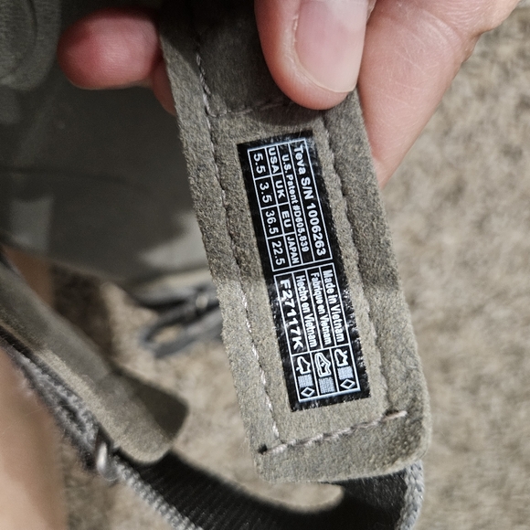 Teva sandals - Picture 2 of 2